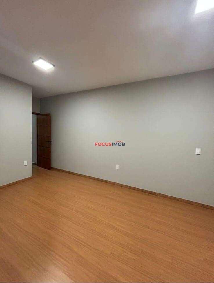 Casa Moderna à Venda na Região Central de Mogi Guaçu/SP