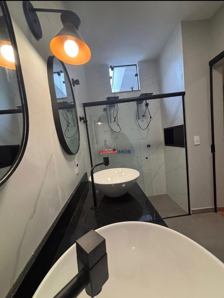 Casa Moderna à Venda na Região Central de Mogi Guaçu/SP