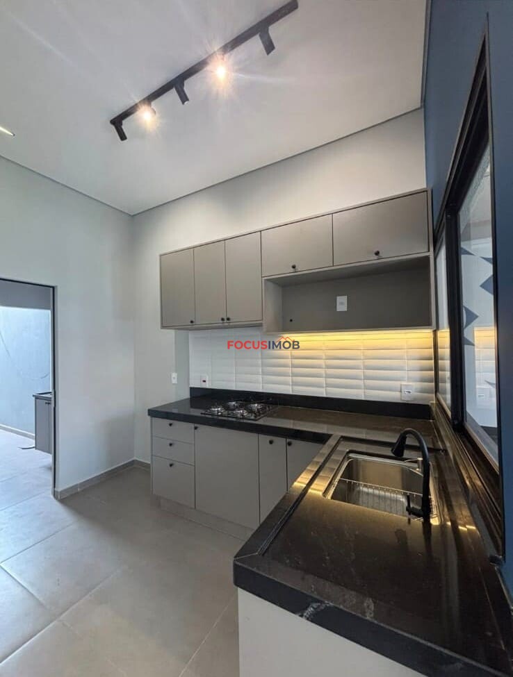 Casa Moderna à Venda na Região Central de Mogi Guaçu/SP