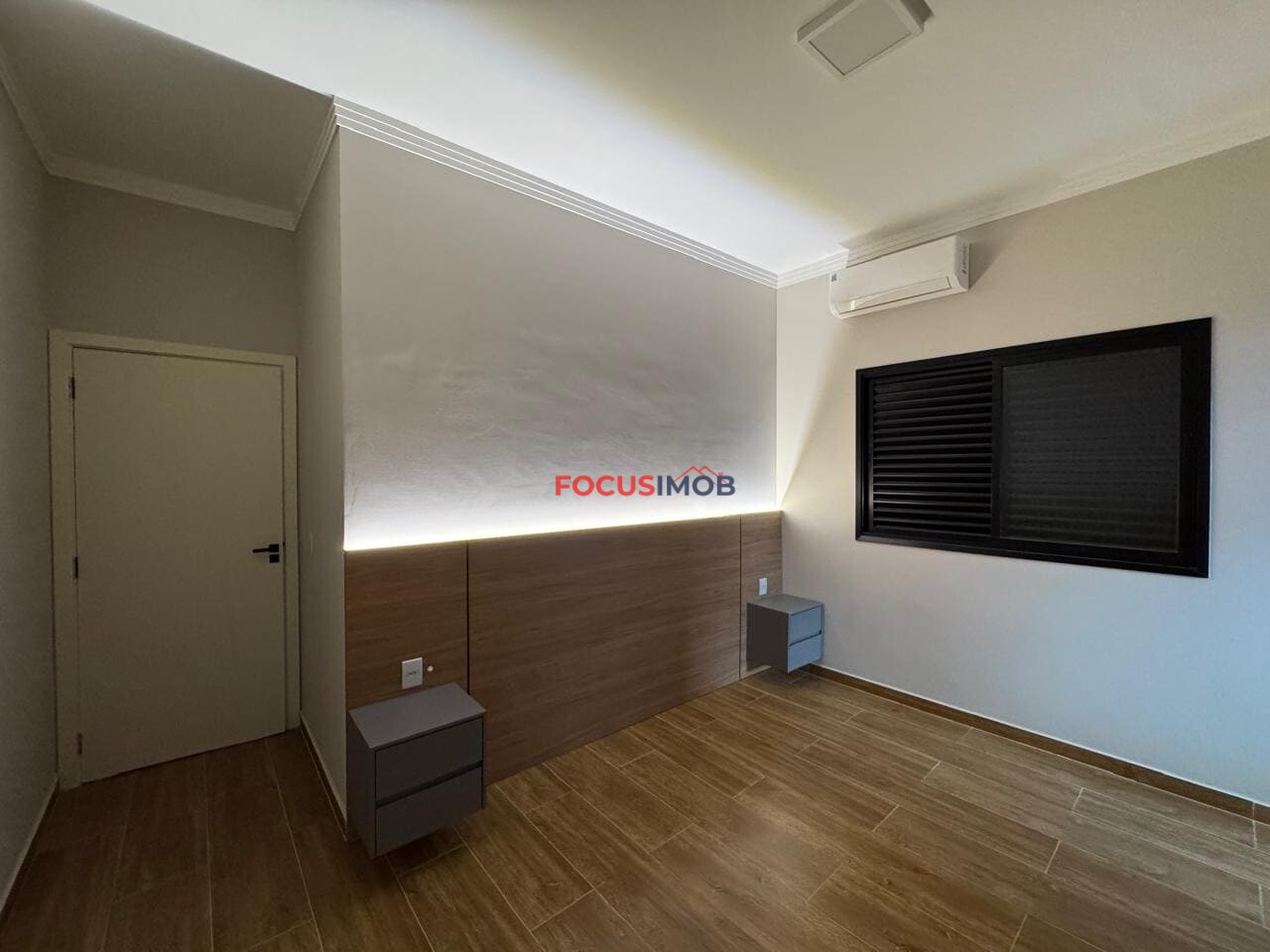Oportunidade no Residencial Vila Toscana! Casa Moderna com Closet, Planejados e Área Gourmet