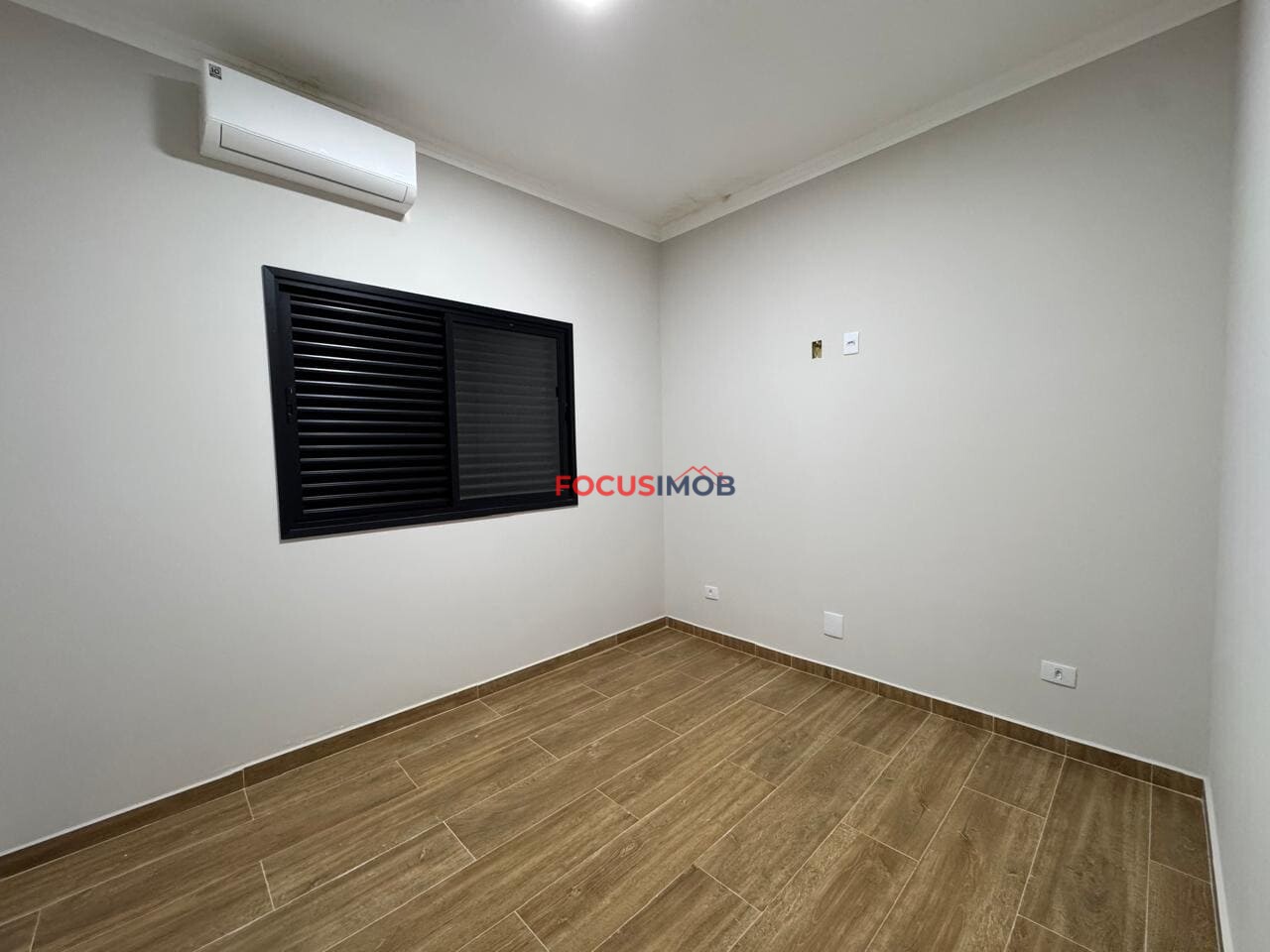 Oportunidade no Residencial Vila Toscana! Casa Moderna com Closet, Planejados e Área Gourmet