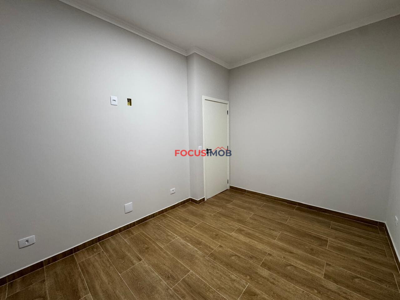 Oportunidade no Residencial Vila Toscana! Casa Moderna com Closet, Planejados e Área Gourmet