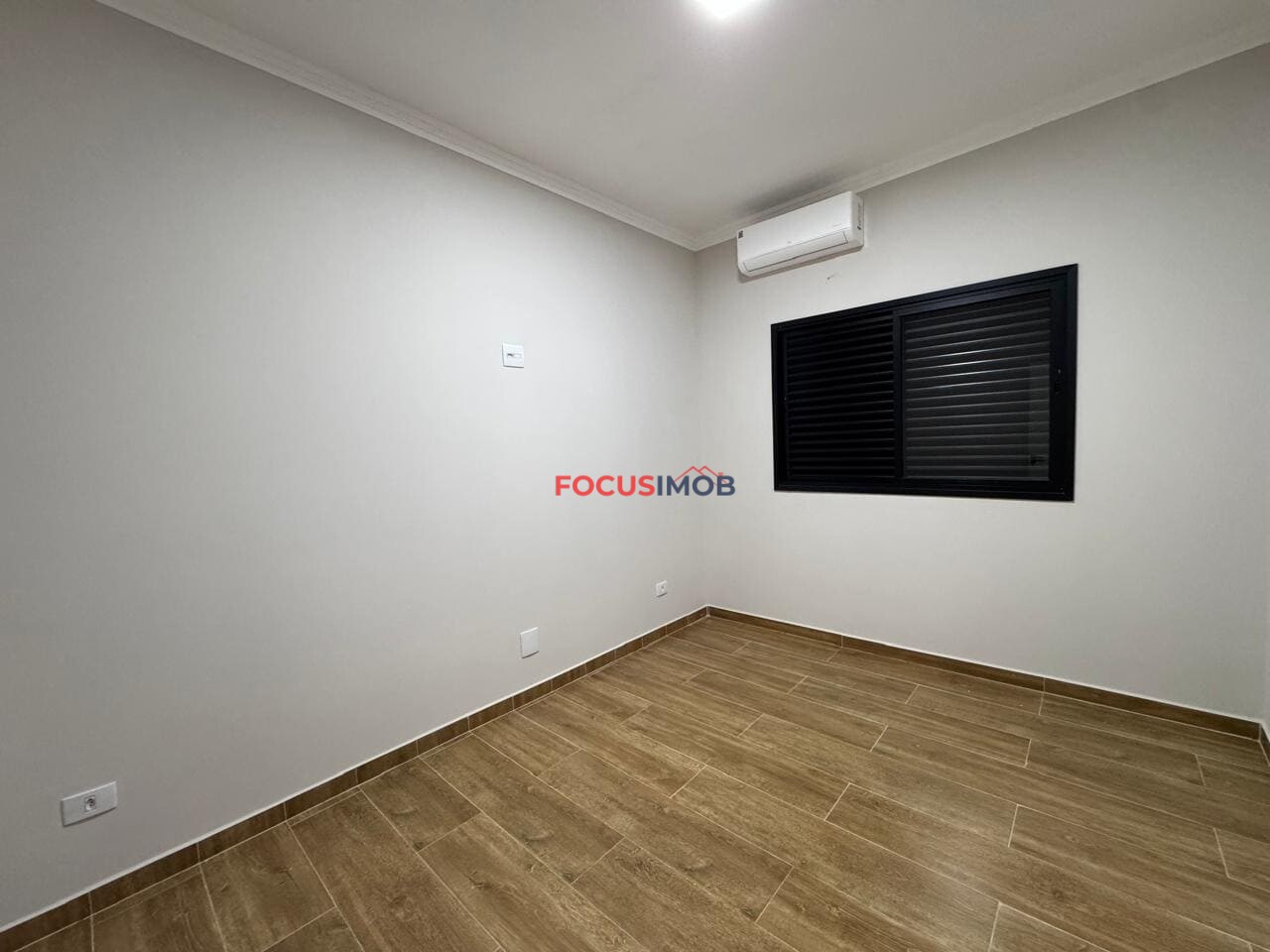 Oportunidade no Residencial Vila Toscana! Casa Moderna com Closet, Planejados e Área Gourmet