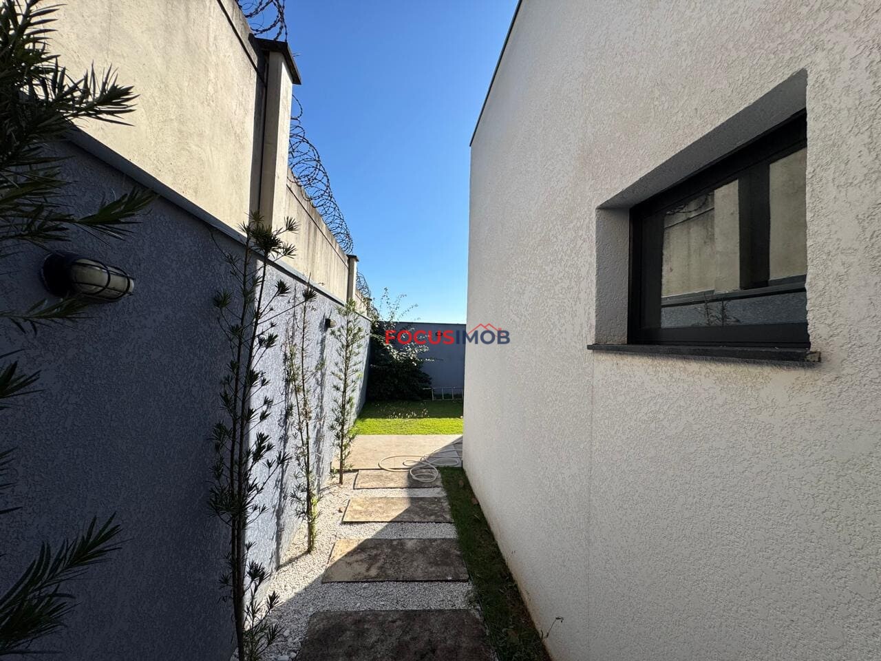 Oportunidade no Residencial Vila Toscana! Casa Moderna com Closet, Planejados e Área Gourmet