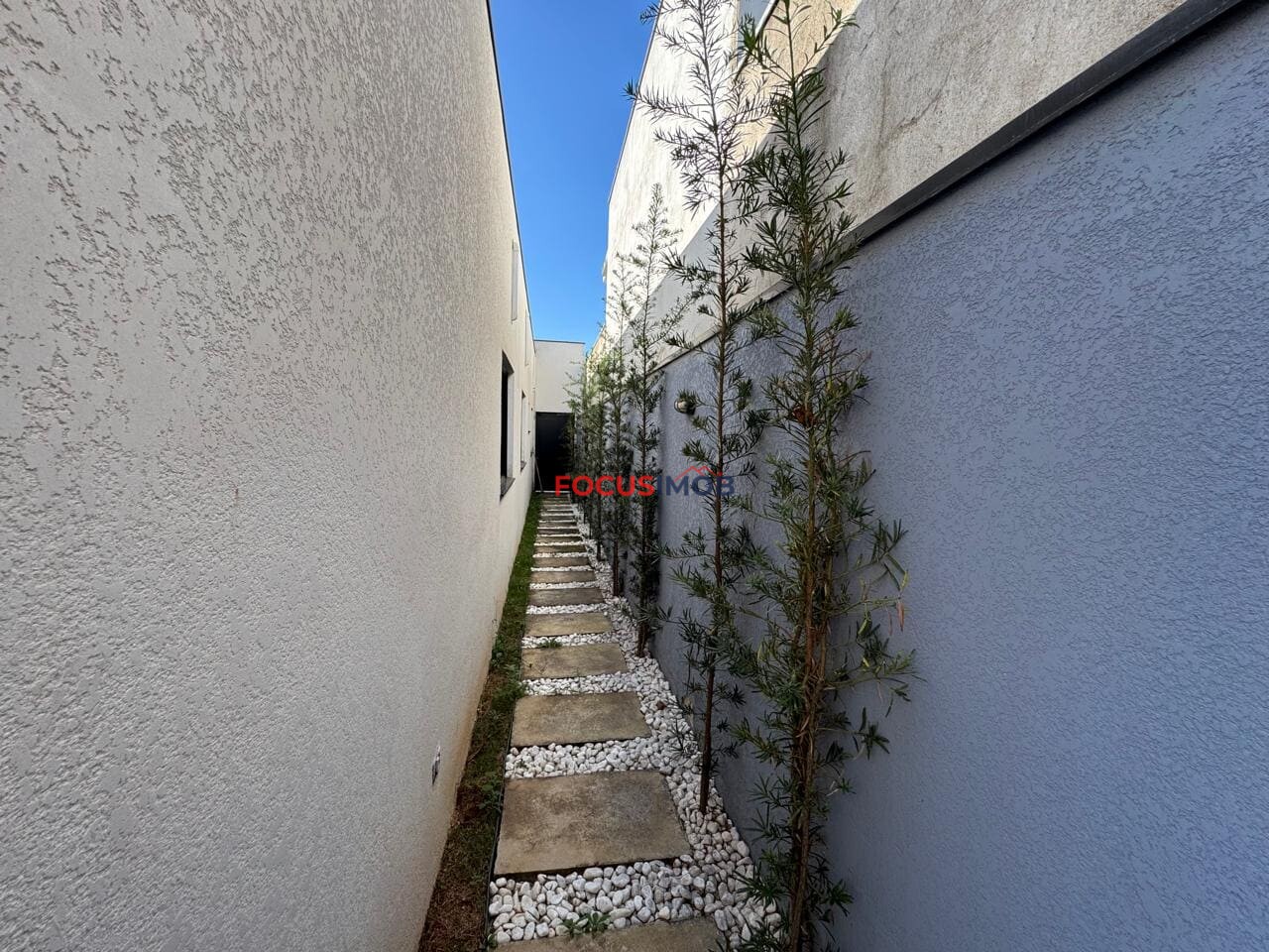 Oportunidade no Residencial Vila Toscana! Casa Moderna com Closet, Planejados e Área Gourmet