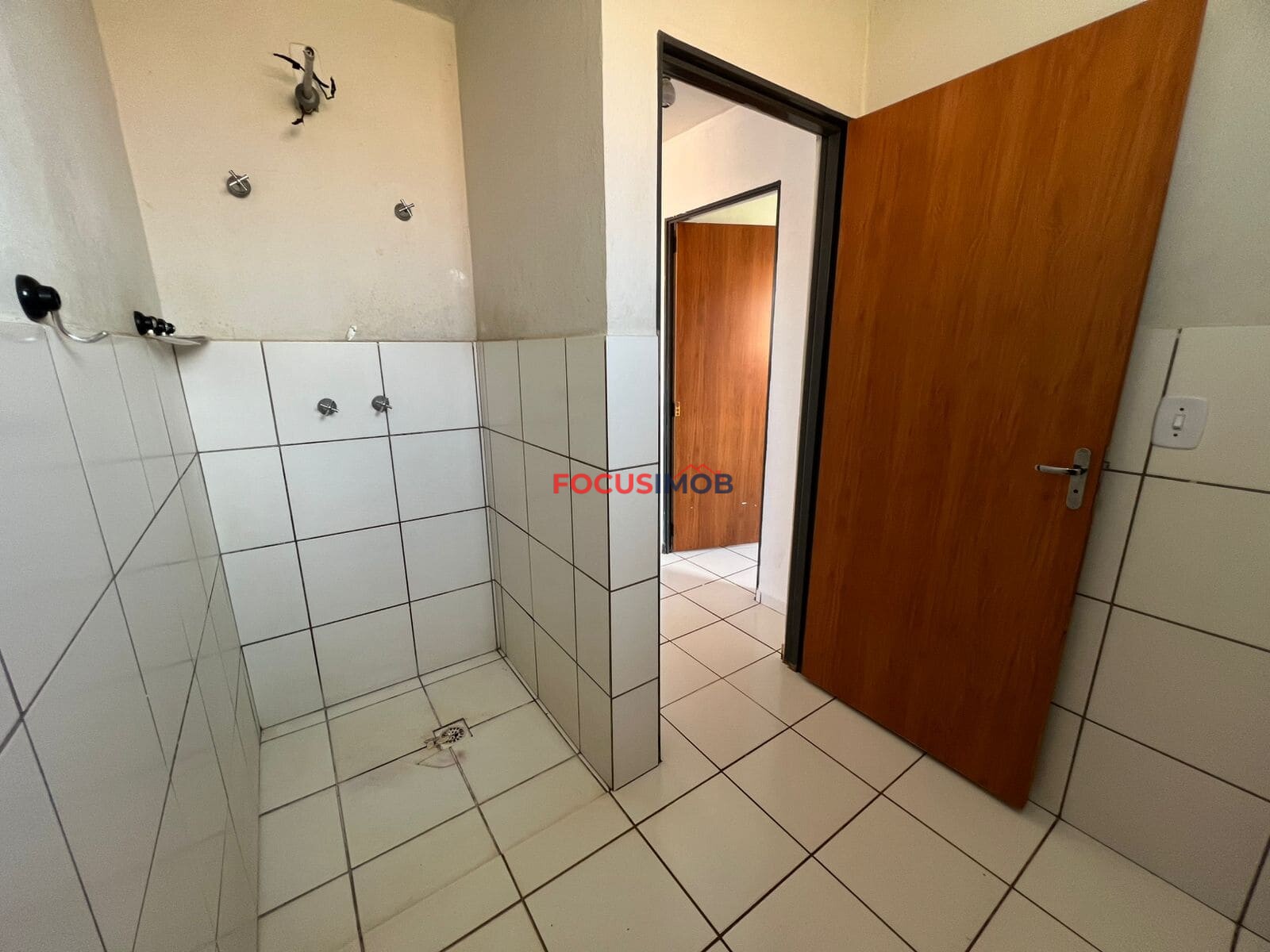 Casa de Esquina com Salão Comercial à venda - Ótima Oportunidade