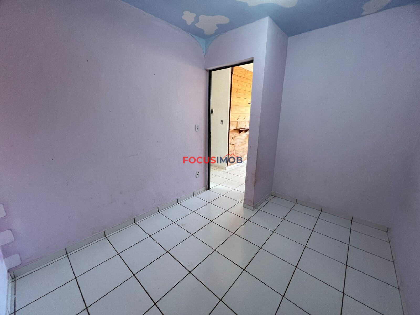 Casa de Esquina com Salão Comercial à venda - Ótima Oportunidade