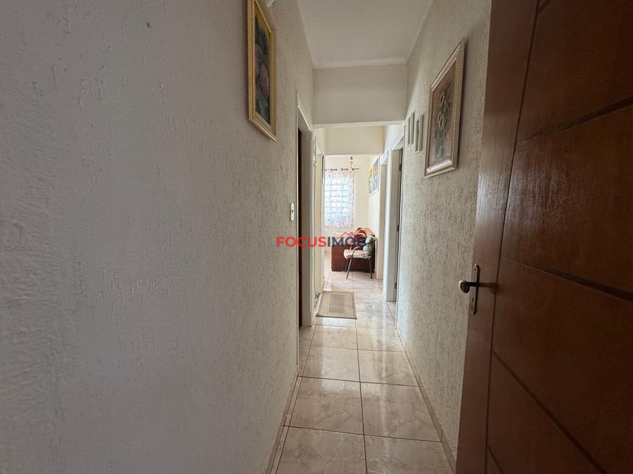 Casa Ampla à Venda com 3 Quartos e Terreno de 300 m²
