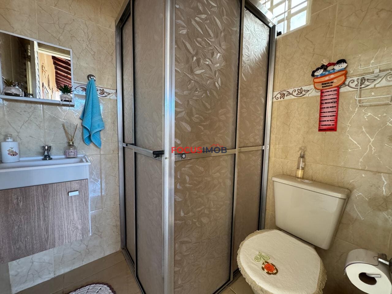 Casa Ampla à Venda com 3 Quartos e Terreno de 300 m²
