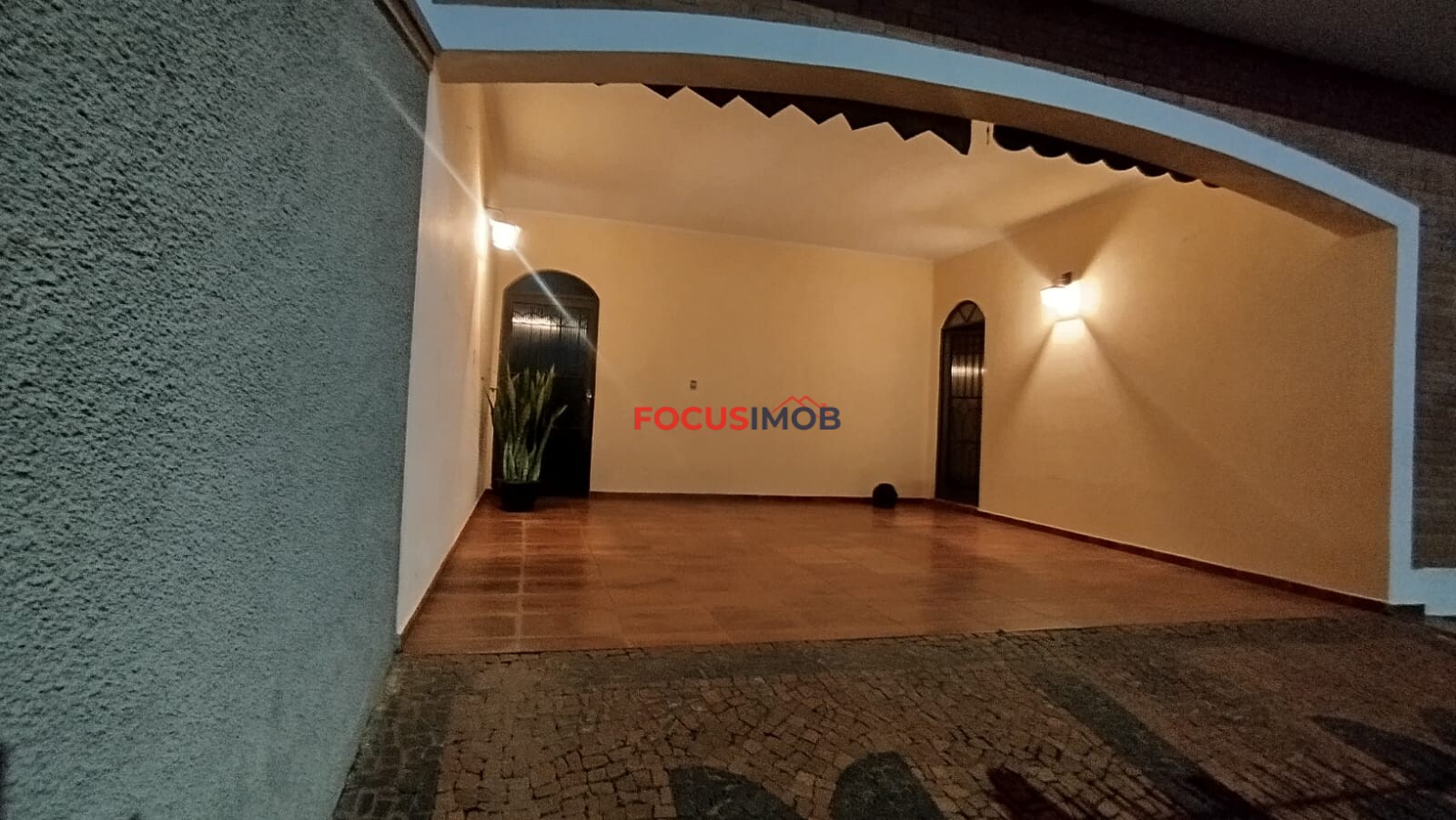 Casa com três dormitorio e Edicula na nova Itapira
