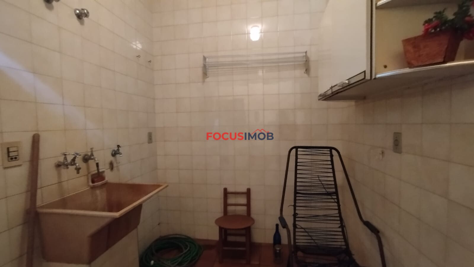 Casa com três dormitorio e Edicula na nova Itapira