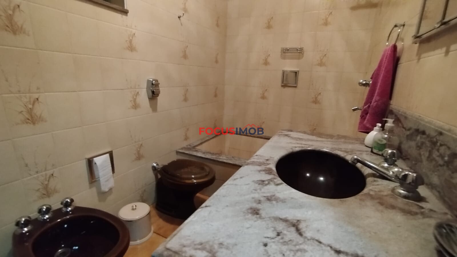 Casa com três dormitorio e Edicula na nova Itapira