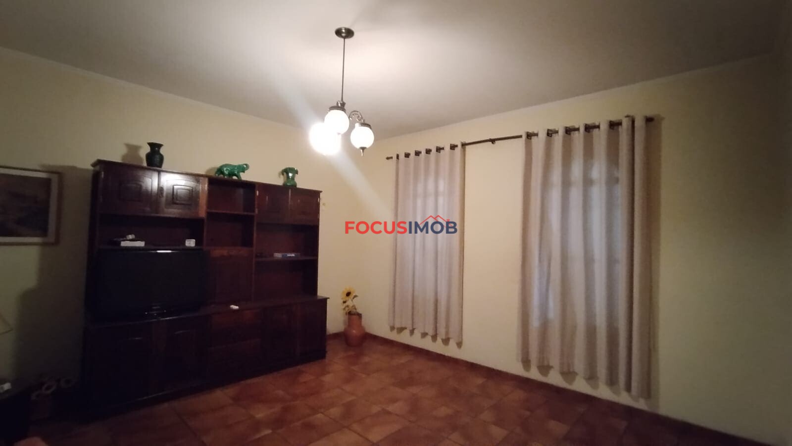 Casa com três dormitorio e Edicula na nova Itapira