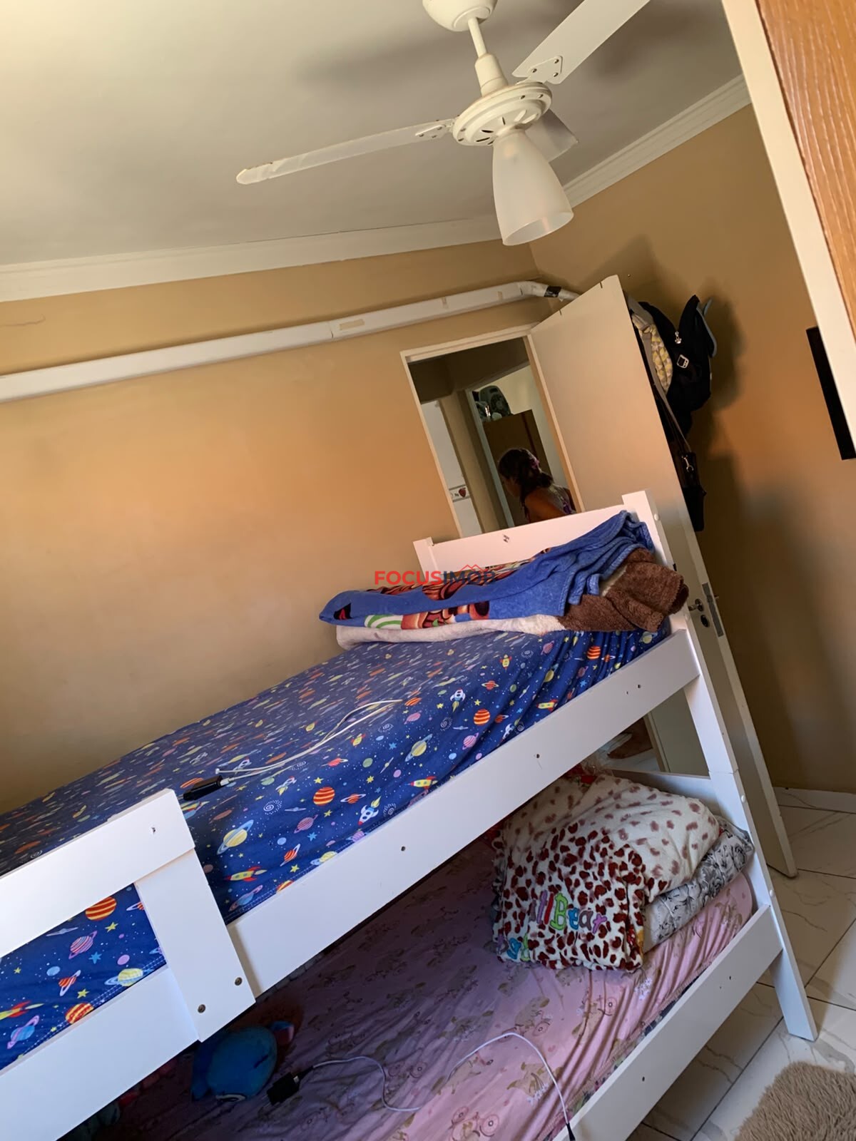 APARTAMENTO TÉRREO NO CONDOMÍNIO MOACYR GUZONI - R$ 130.000