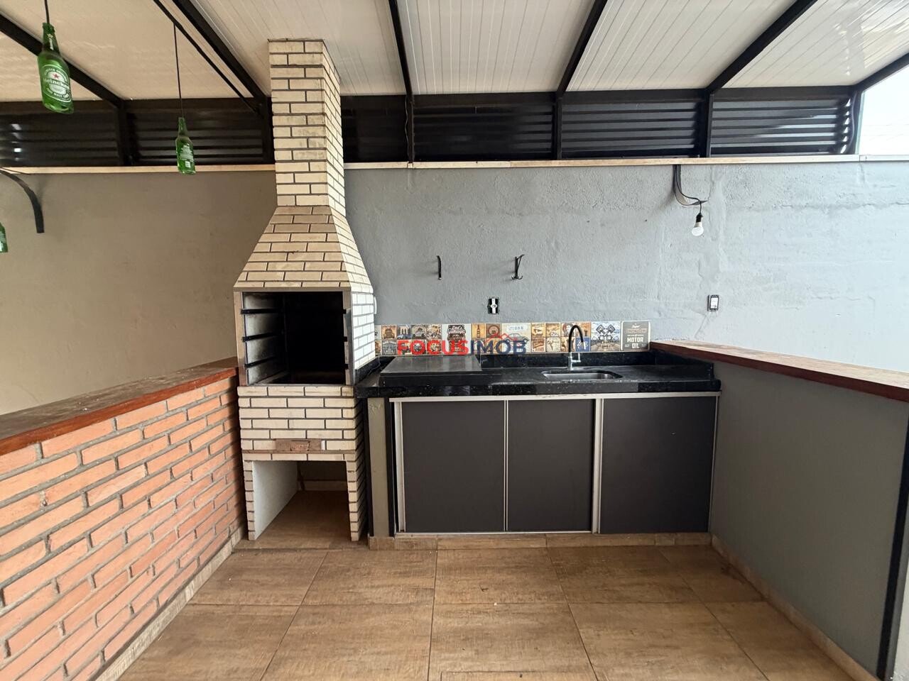 CASA À VENDA COM EDÍCULA – AVENIDA SÃO CARLOS, MOGI GUAÇU