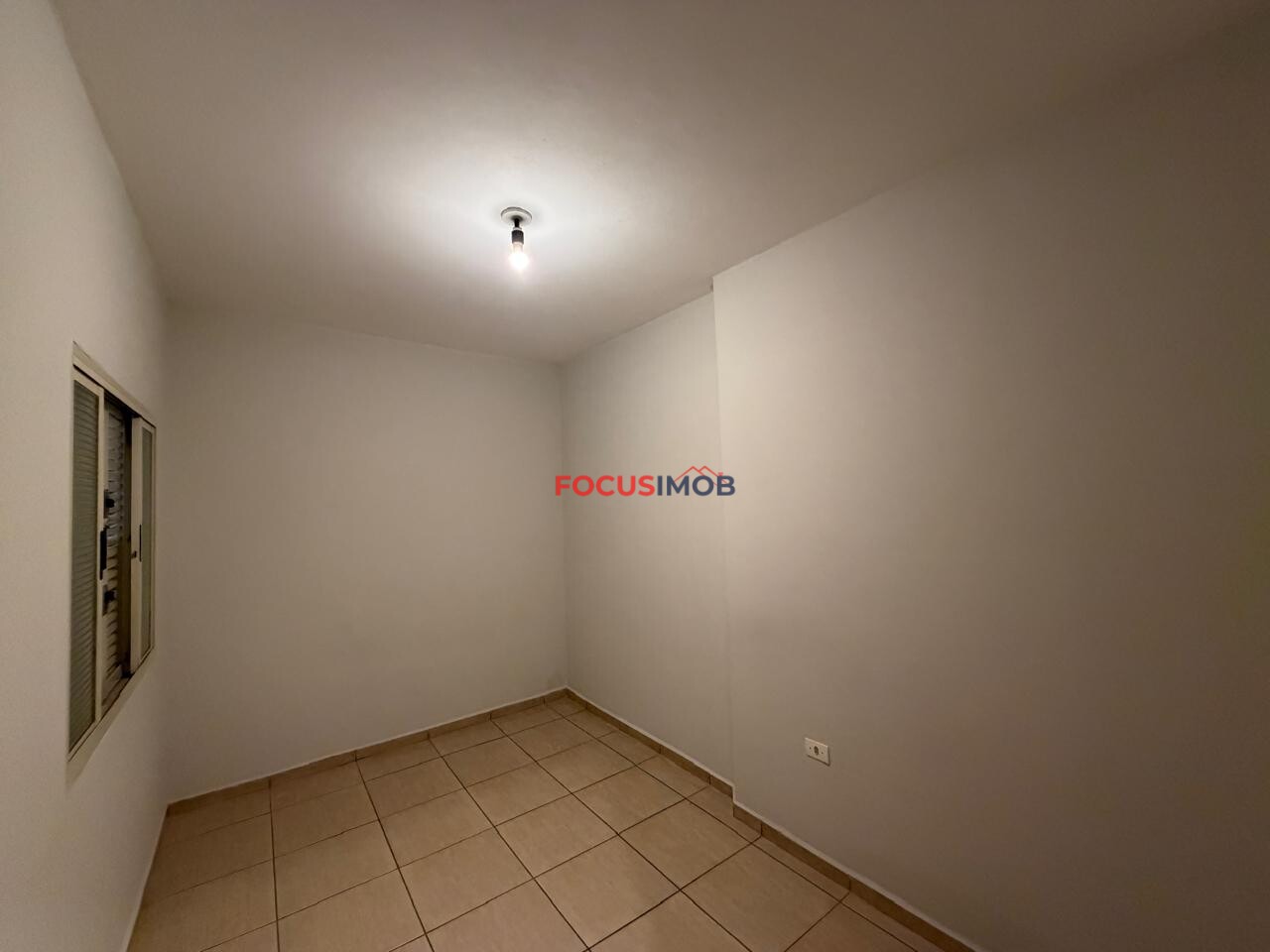 CASA À VENDA COM EDÍCULA – AVENIDA SÃO CARLOS, MOGI GUAÇU