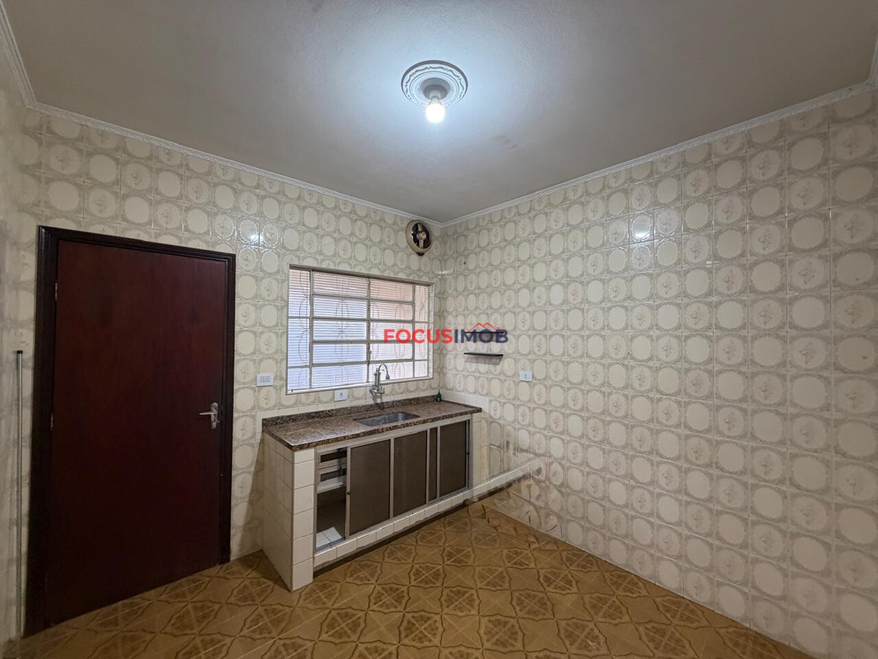 CASA À VENDA COM EDÍCULA – AVENIDA SÃO CARLOS, MOGI GUAÇU