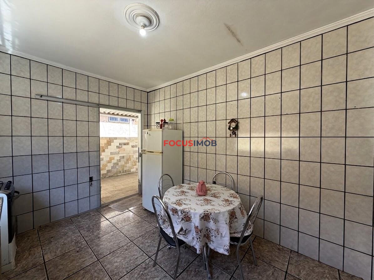 CASA À VENDA CHAPARAL COM DUAS KIT NET