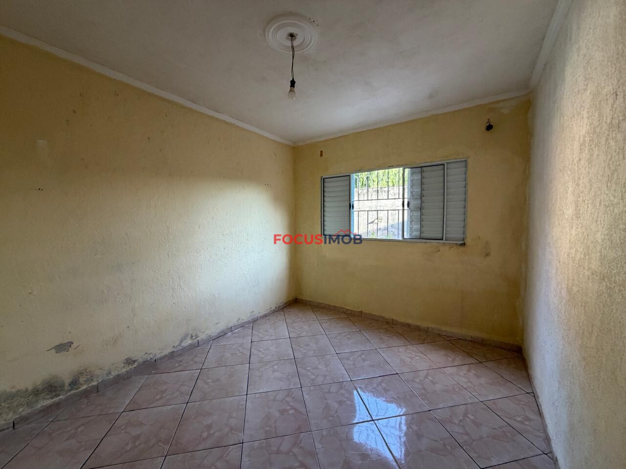 CASA À VENDA CHAPARRAL COM DOIS DORMITÓRIOS