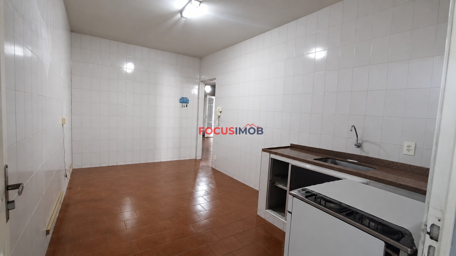 Casa no Jardim Itacolomi com 2 Quartos e 150m² de Área Construída