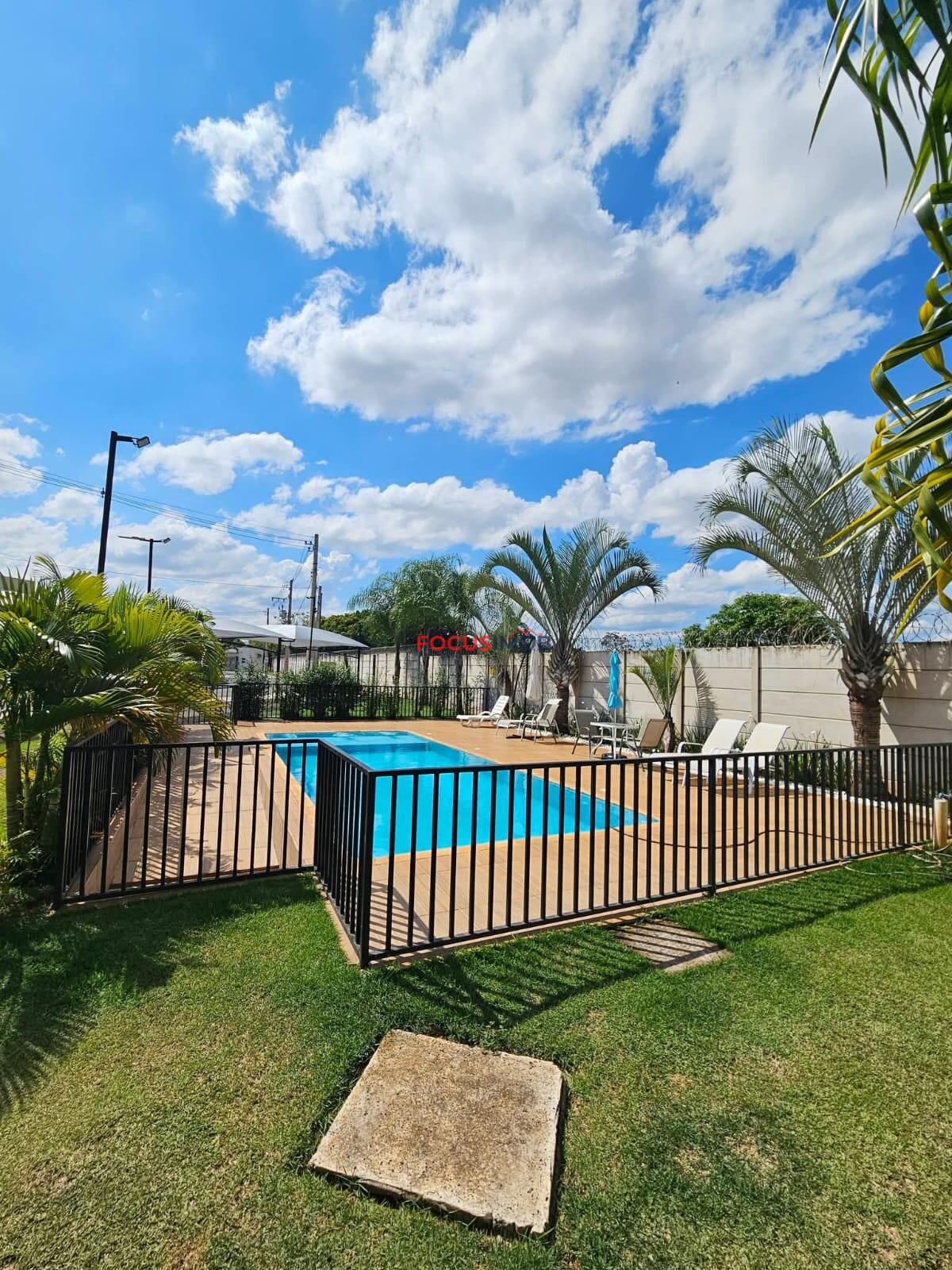 Apartamento pra venda Condomínio Residencial Paris