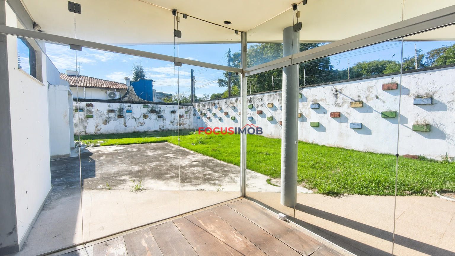 🏡 Casa de Alto Padrão com 3 Suítes, Piscina e Terreno de 2.349 m² — Oportunidade Única para Investidor