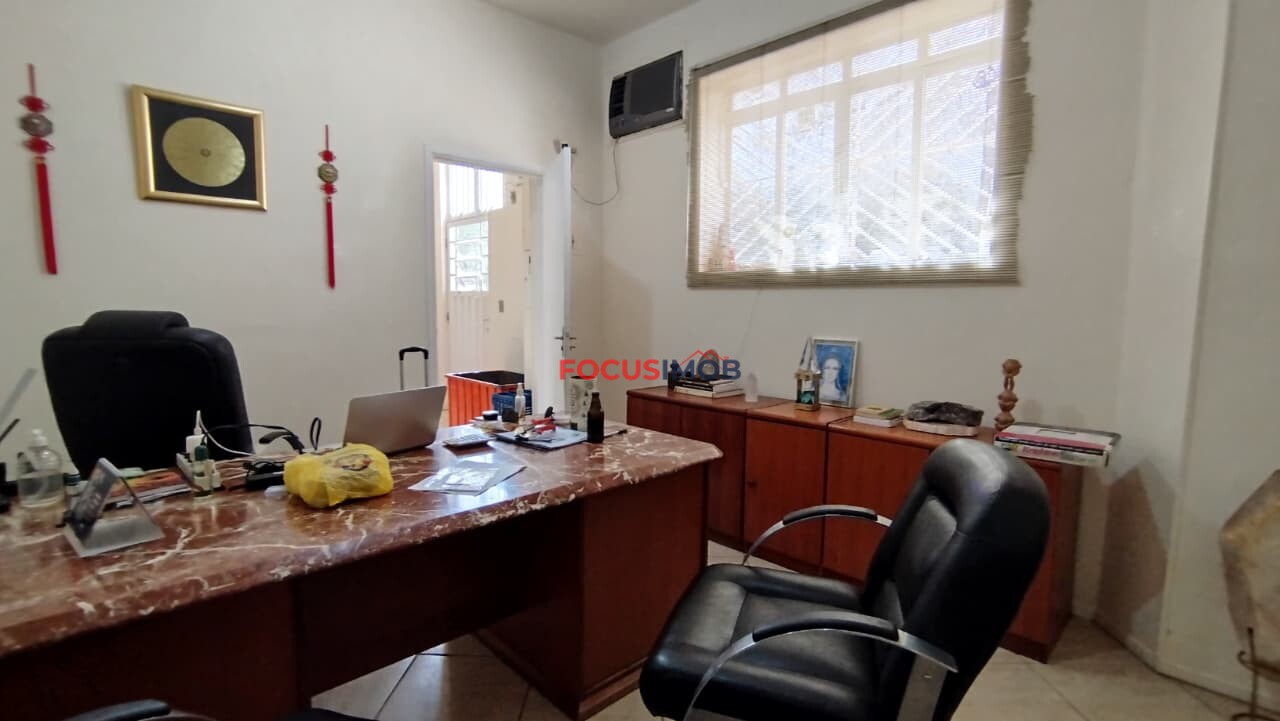 Área Industrial de 11.000 m² com Galpão de 3.000 m² à Venda