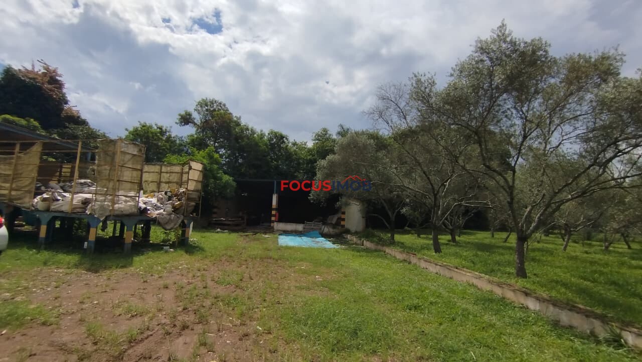 Área Industrial de 11.000 m² com Galpão de 3.000 m² à Venda