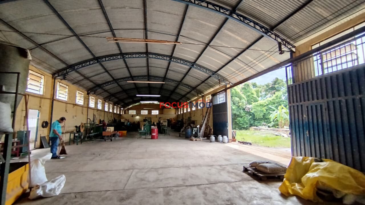 Área Industrial de 11.000 m² com Galpão de 3.000 m² à Venda