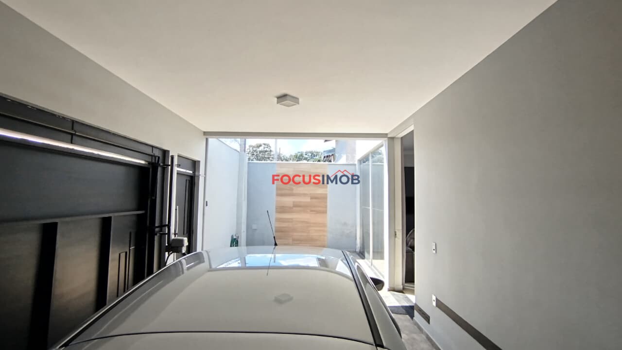 Casa Moderna com 3 Dormitórios (1 Suíte) e Pé Direito Alto no Jardim Santa Cruz – Mogi Guaçu