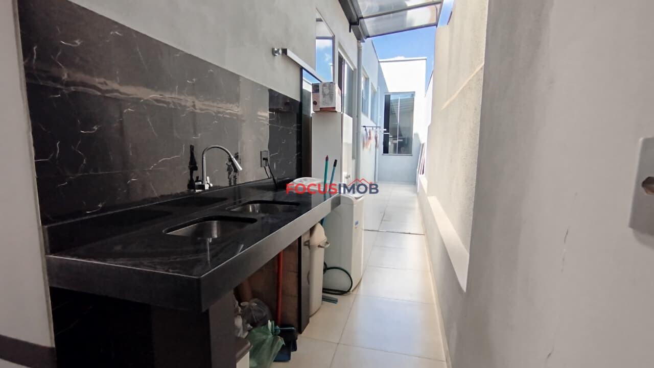 Casa Moderna com 3 Dormitórios (1 Suíte) e Pé Direito Alto no Jardim Santa Cruz – Mogi Guaçu