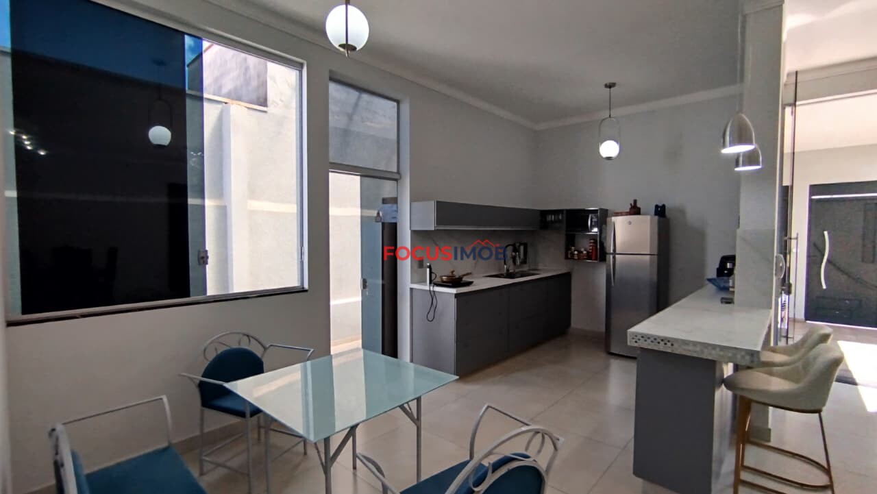 Casa Moderna com 3 Dormitórios (1 Suíte) e Pé Direito Alto no Jardim Santa Cruz – Mogi Guaçu