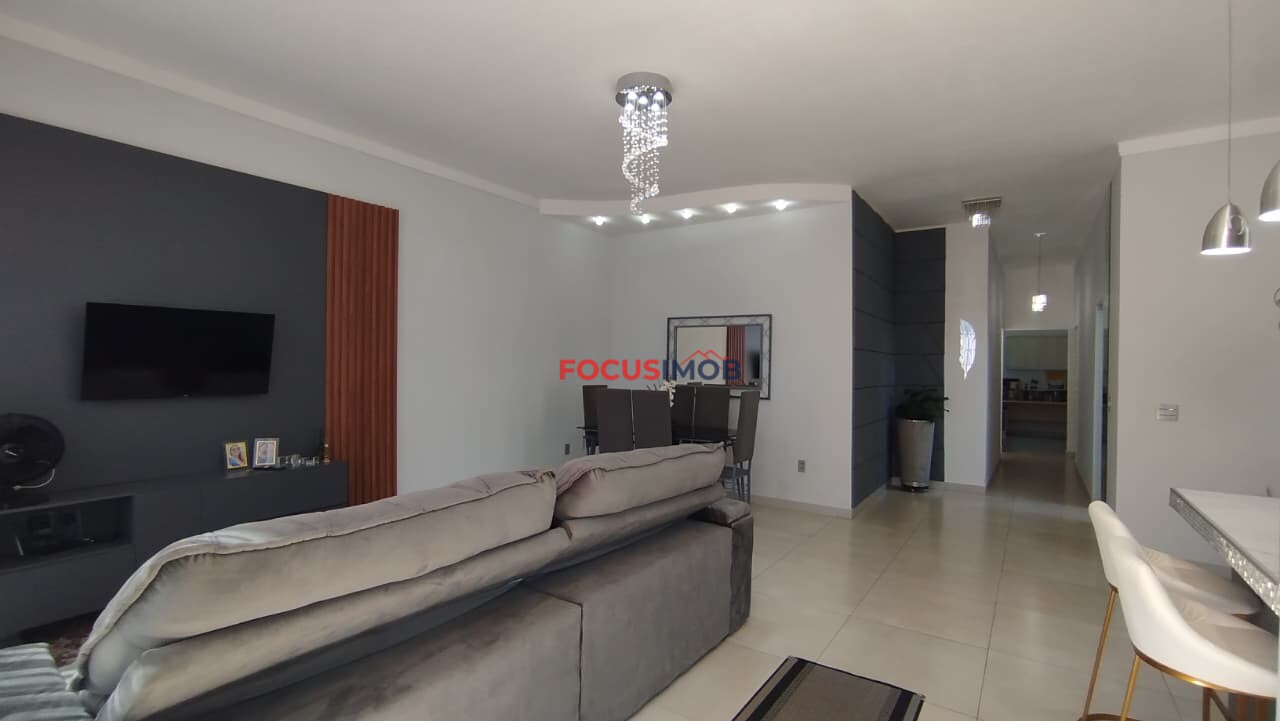 Casa Moderna com 3 Dormitórios (1 Suíte) e Pé Direito Alto no Jardim Santa Cruz – Mogi Guaçu