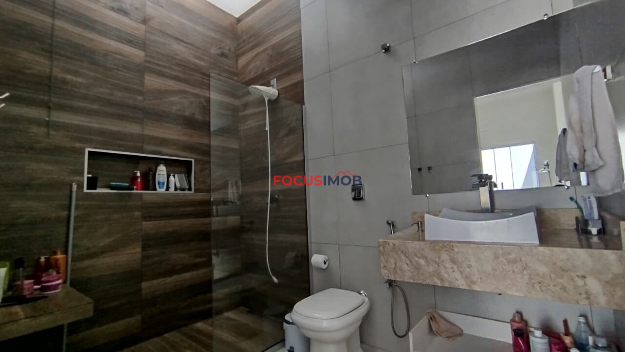 Casa Moderna com 3 Dormitórios (1 Suíte) e Pé Direito Alto no Jardim Santa Cruz – Mogi Guaçu