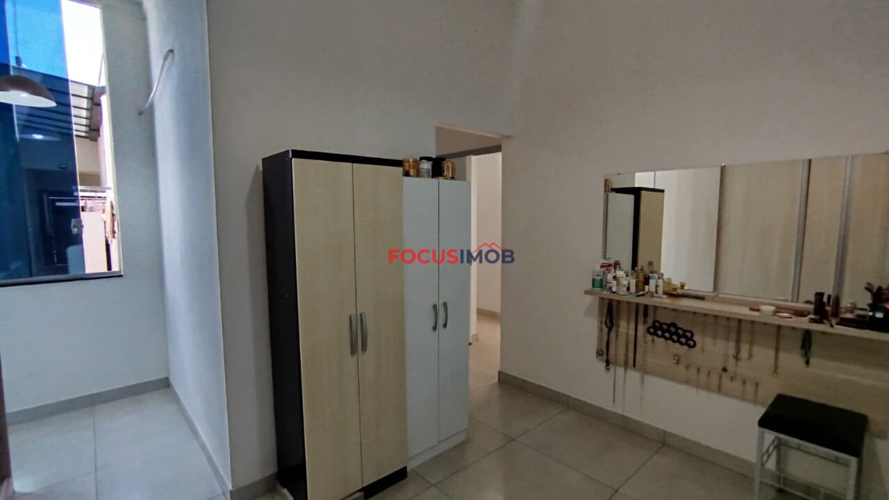 Casa Moderna com 3 Dormitórios (1 Suíte) e Pé Direito Alto no Jardim Santa Cruz – Mogi Guaçu