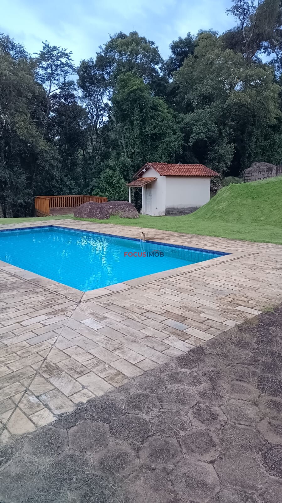 Sítio Completo à Venda em Santa Rita de Caldas/MG – 35 Alqueires, Estrutura Pronta para Pecuária