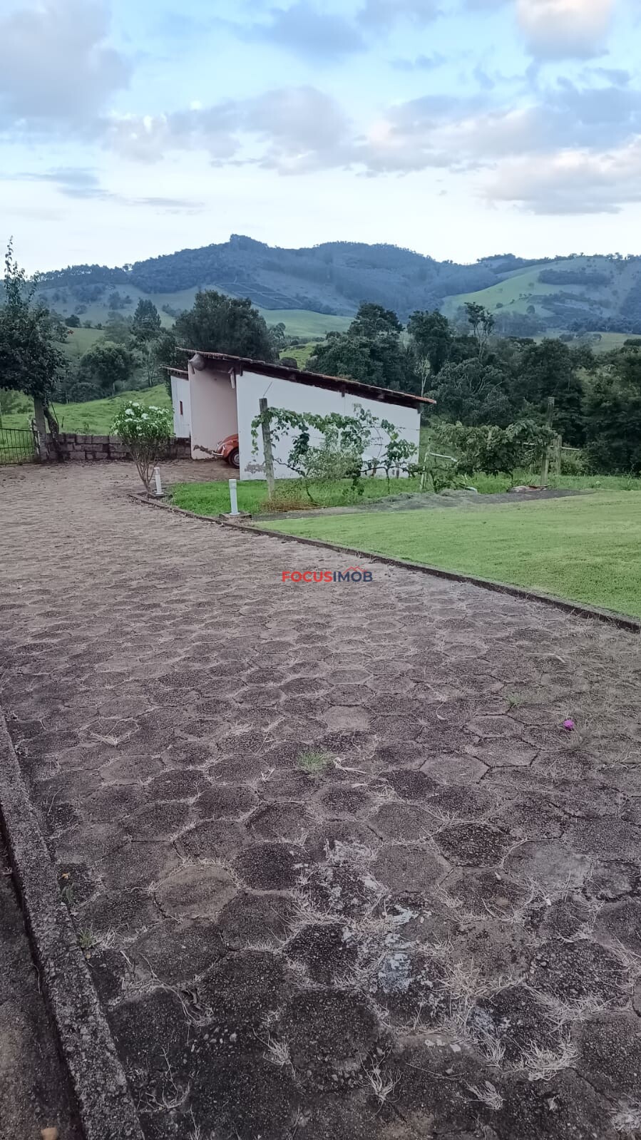 Sítio Completo à Venda em Santa Rita de Caldas/MG – 35 Alqueires, Estrutura Pronta para Pecuária