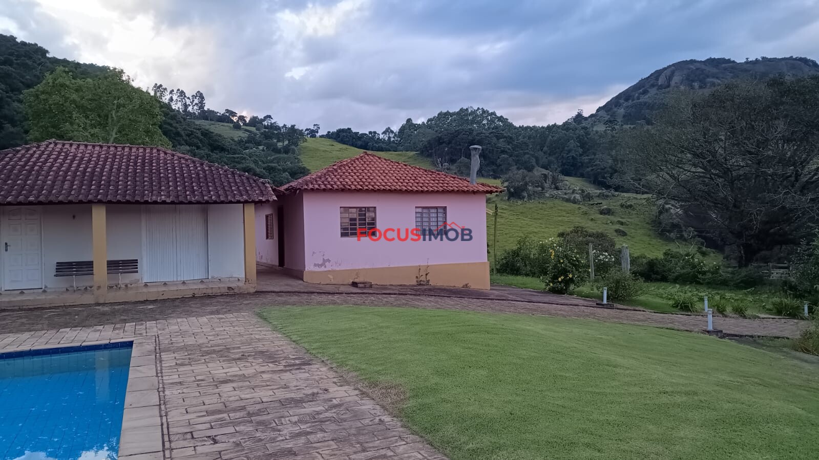 Sítio Completo à Venda em Santa Rita de Caldas/MG – 35 Alqueires, Estrutura Pronta para Pecuária