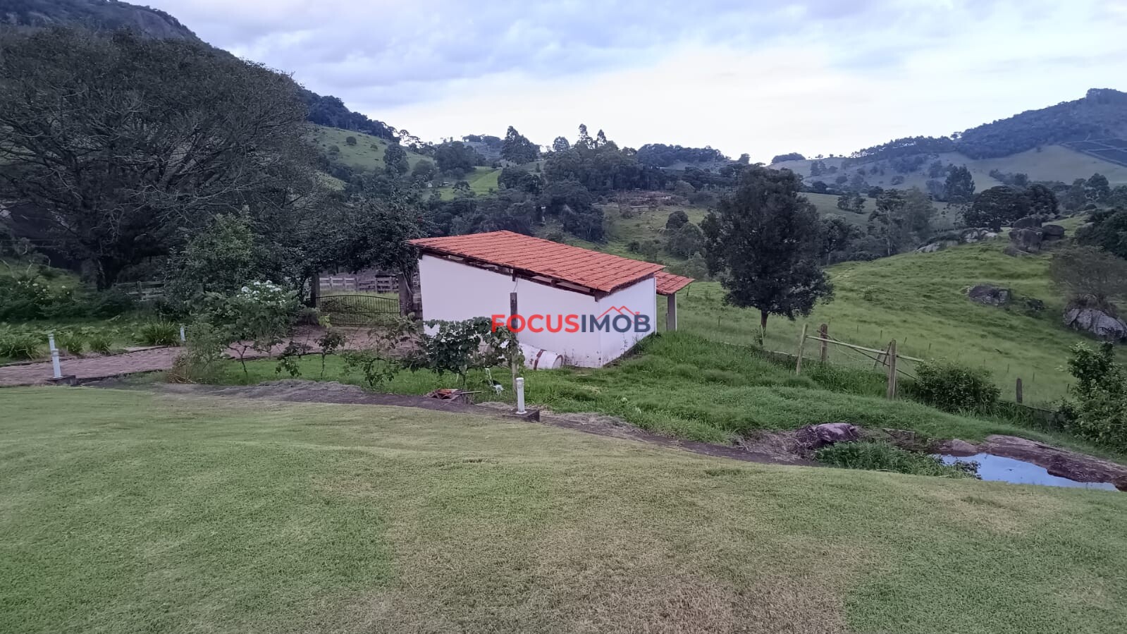 Sítio Completo à Venda em Santa Rita de Caldas/MG – 35 Alqueires, Estrutura Pronta para Pecuária