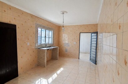 🏡 Edícula com Casa Térrea + Casa no Segundo Piso – Versatilidade e Excelente Oportunidade