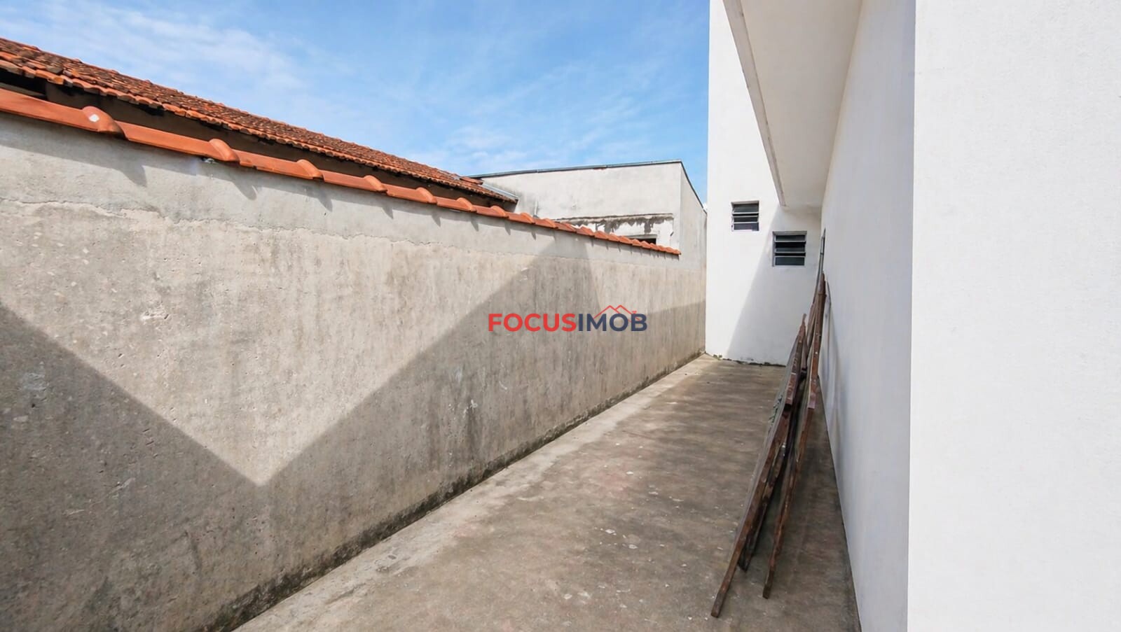 🏡 Edícula com Casa Térrea + Casa no Segundo Piso – Versatilidade e Excelente Oportunidade
