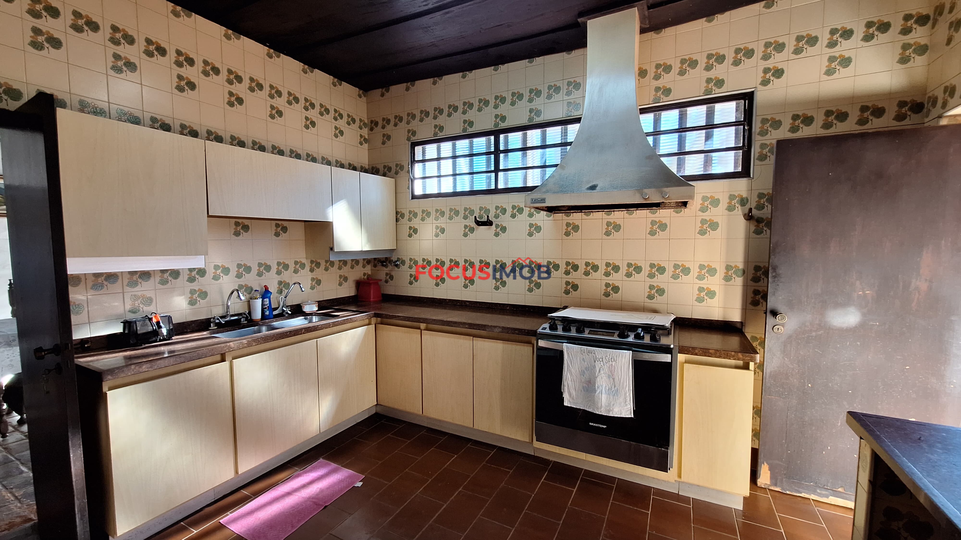 Casa de Alto Padrão com Piscina, Área Verde e Casa Auxiliar no Jardim Sbeghen – Mogi Mirim