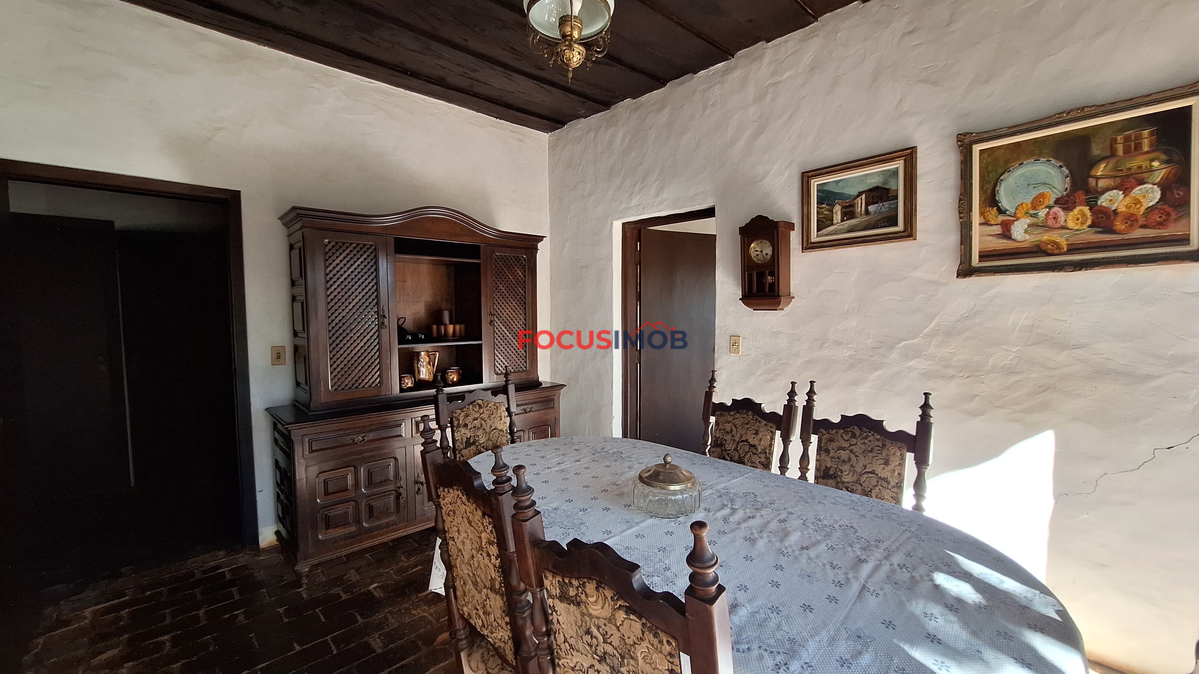 Casa de Alto Padrão com Piscina, Área Verde e Casa Auxiliar no Jardim Sbeghen – Mogi Mirim