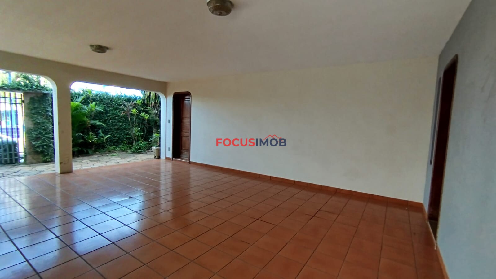 Casa Ampla com 5 Quartos no Jardim Bela Vista – Excelente Localização e Grande Potencial por R$ 800 Mil