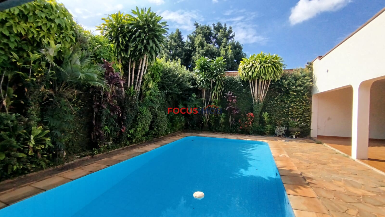 Casa Ampla com 5 Quartos no Jardim Bela Vista – Excelente Localização e Grande Potencial por R$ 800 Mil