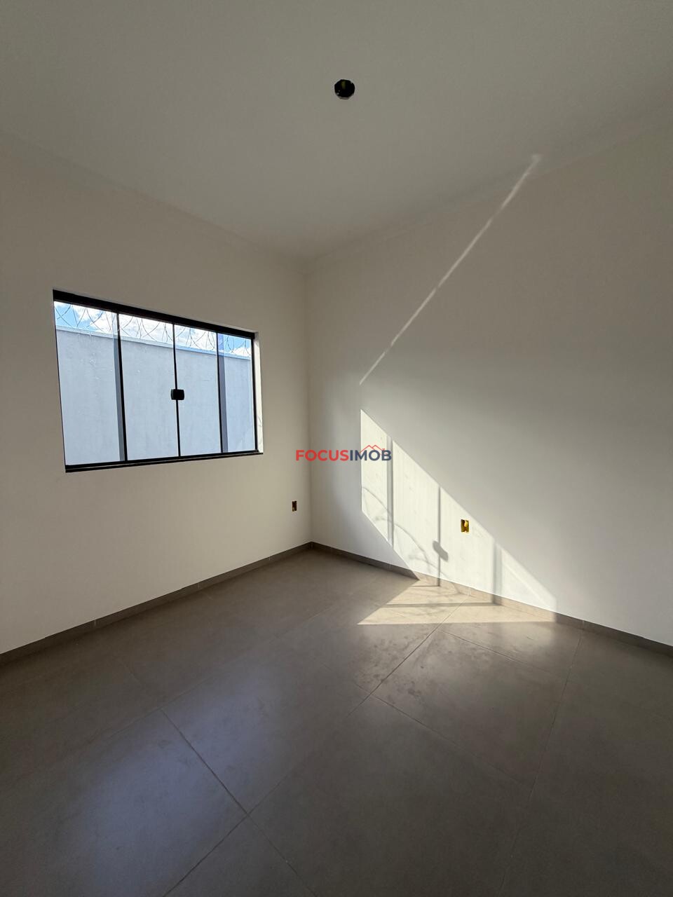 🏡 Casa Nova com Quintal Amplo e Excelente Aproveitamento de Espaço – R$ 330.000,00