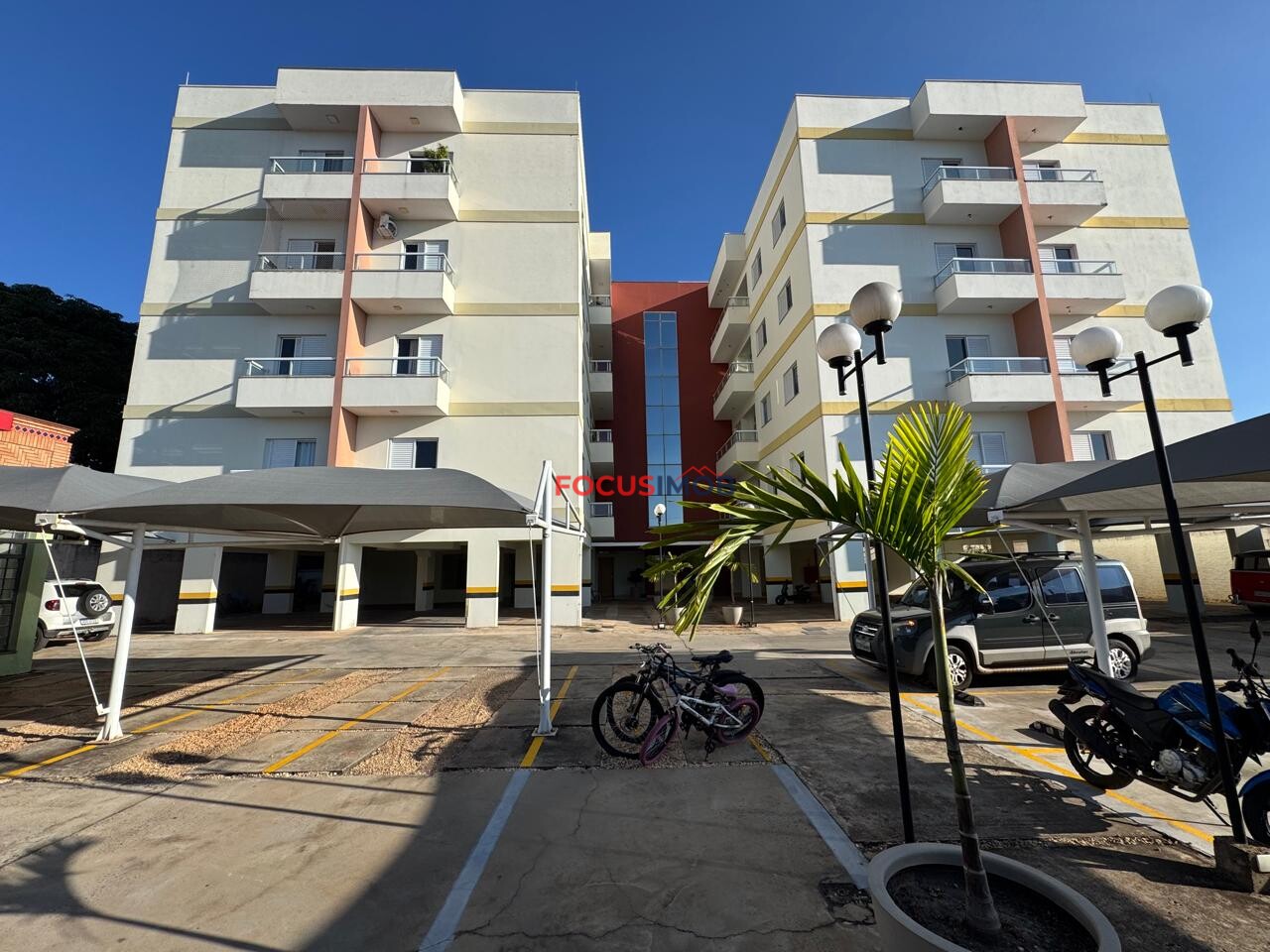 Apartamentos de Alto Padrão no Condomínio Floratta II