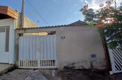 CASA A VENDA NO JARDIM SUÉCIA I - Mogi Guaçu - SP