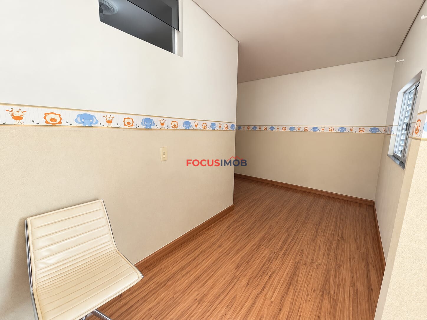 Casa para Locação no Condomínio Aroeiras – 3 Quartos | R$ 1.900,00
